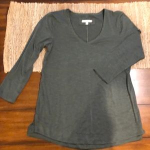 Anthropologie 3/4 sleeve vneck tee